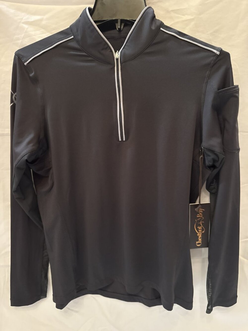 Chestnut Bay SkyCool Raven Top NWT Size L